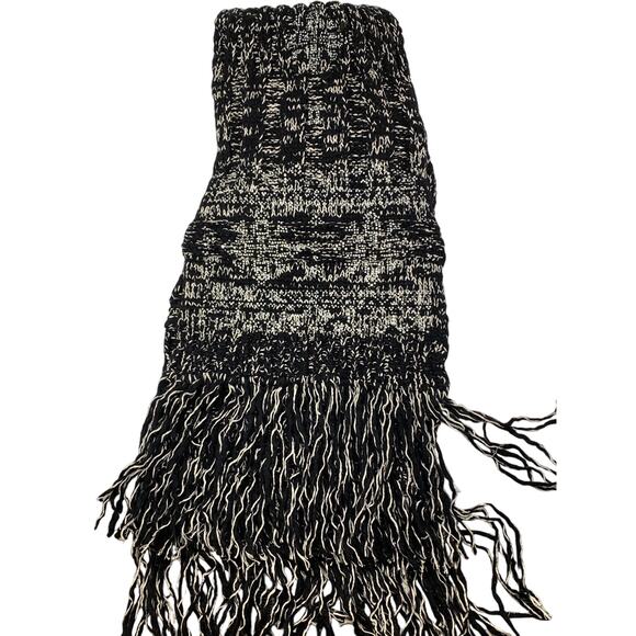 Chanel Scarf Rhinestone Details Wool Cashmere Silk Black White Silver CC Logo - Picture 5 of 6